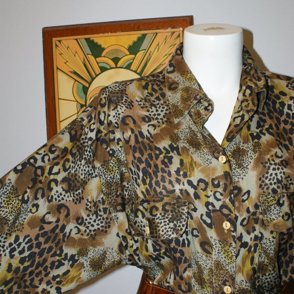 Vintage Animal Print Short Circuit Rayon Shirt - Picture 9 of 10